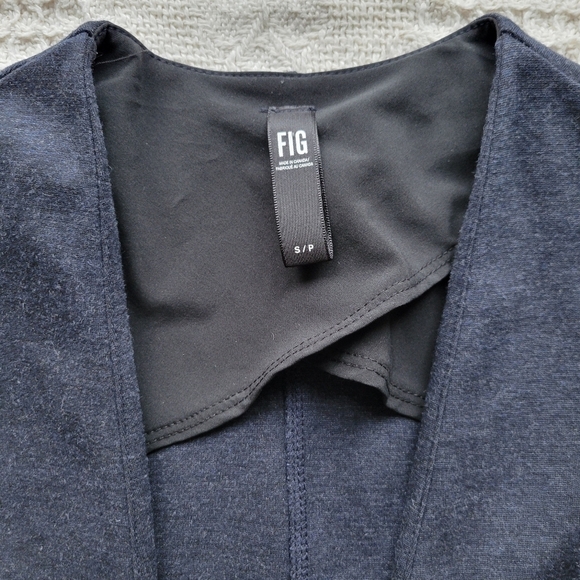 Shop Figs, Casual Everyday Long Sleeve Cozy Cardigan with Pockets- Navy Blue - Picture 5 of 9